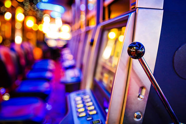 pgwin multilingual live dealer chat interface during gameplay